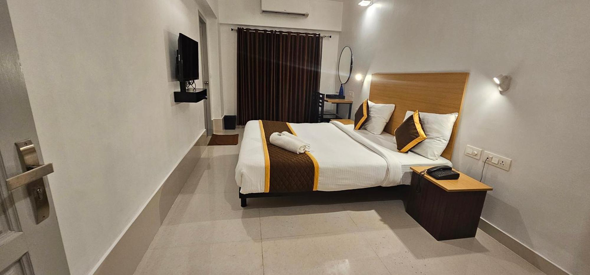 Hotel B R Regency Thiruvananthapuram Zewnętrze zdjęcie