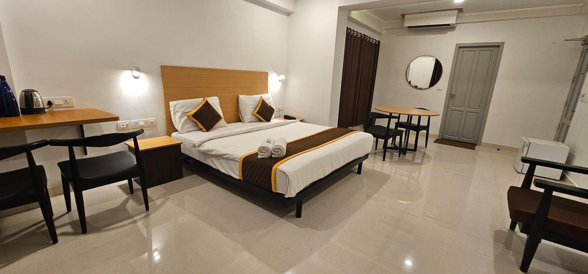 Hotel B R Regency Thiruvananthapuram Zewnętrze zdjęcie